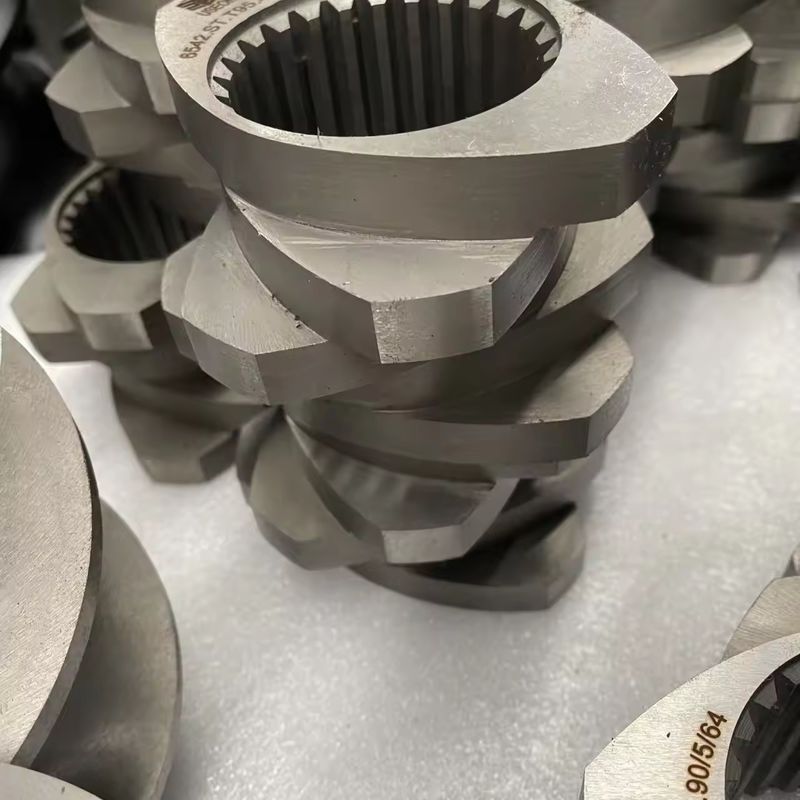 Wysokiej dokładności wytłaczana śrubka i beczka Segment elementu śrubowego dla maszyny wytłaczającej z dwoma śrubami